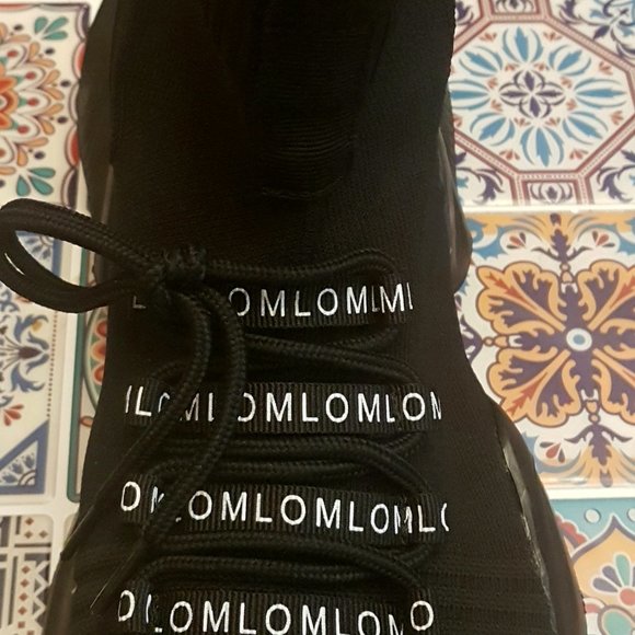 mlo sneakers never worn - Picture 1 of 3